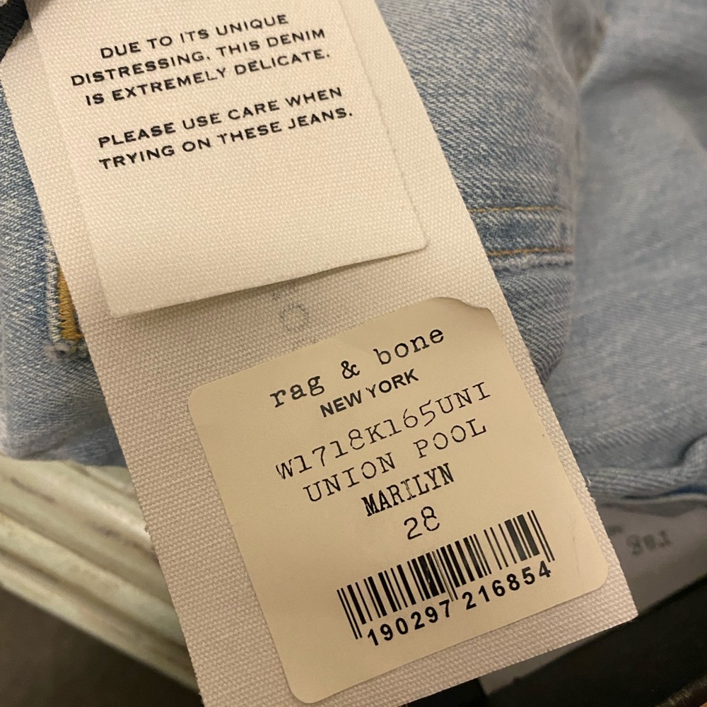 Rag & Bone Marilyn Skinny Jeans in Union Pool - Picture 6 of 6